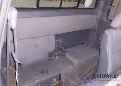 2000 Toyota Tacoma Base V6 from USA, damaged, VIN 5TEWN72N7YZ694422